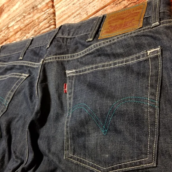 Levi's Men's Dark Wash Jeans Size 38 x 32
